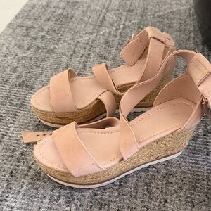 ☀️🌴Marc Fisher Blush Pink Espadrille Wedge Sandals